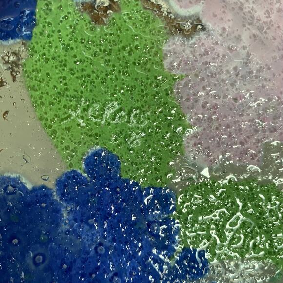 Sydenstricker Fused Glass Signed Art Plate 8-1/2” Diameter FLAWLESS - Picture 3 of 3